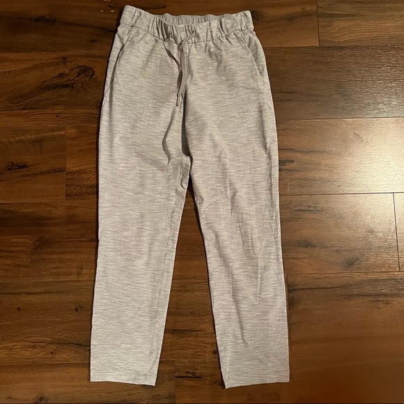 lululemon athletica Pants - Lulu lemon joggers size 6